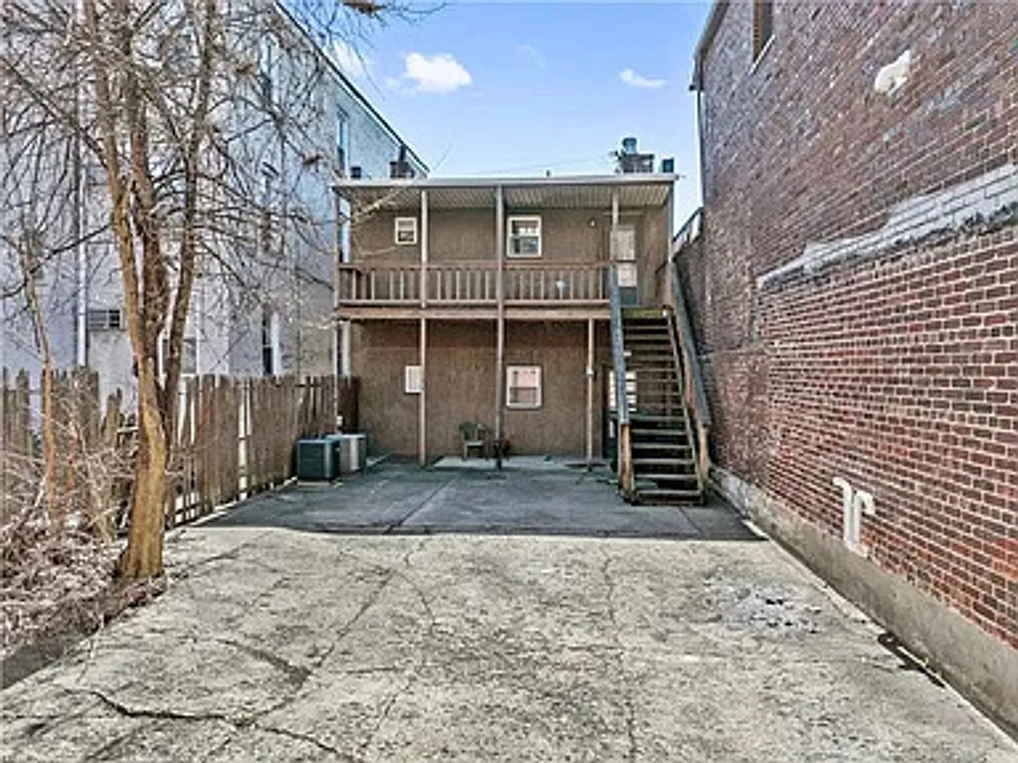 103 Ella St — Photo 4