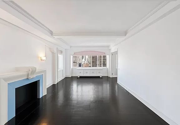 4th image of 166 E 63rd St APT 17A