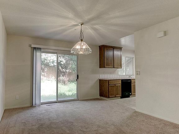 4th image of 35 W 5th St APT B