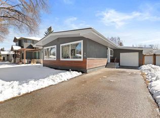 38 W Westwood Dr SW, Calgary, AB T3C 2V7