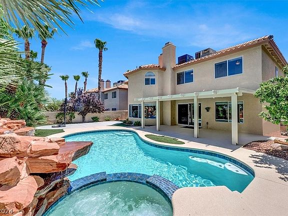 3rd image of 8932 Bracken Cliff Ct