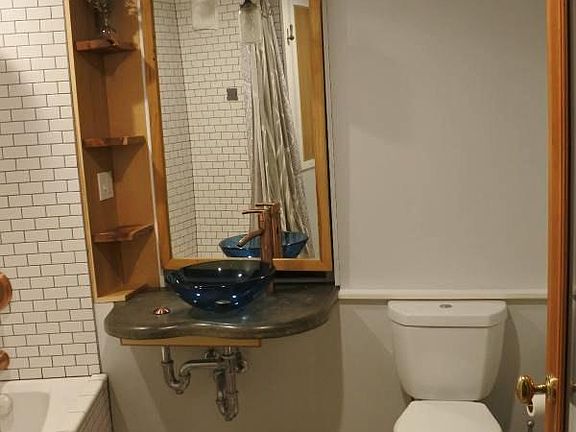 Bathroom mirror