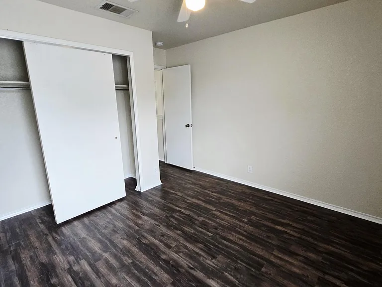 8015 Thicket Pass — Photo 23