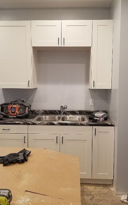 2nd image of 1008 E Land Pl