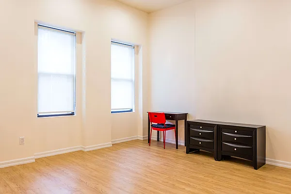 Rented by Smart City Real Estate LLC | media 19