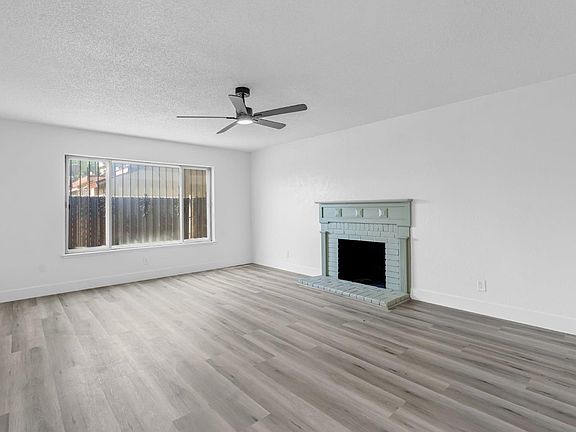 4th image of 2673 S Lee Ave