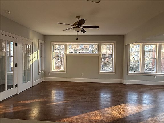 5th image of 211 NW 4th Ave