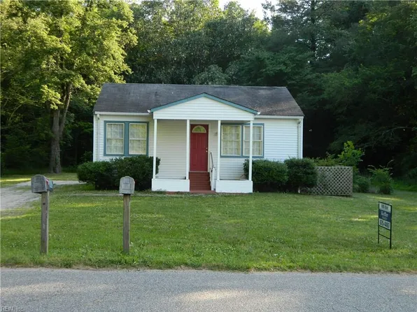1817 Pocaty Rd, Chesapeake, VA 23322