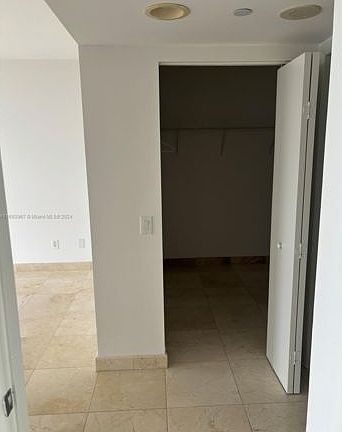 2nd image of 21055 NE 37th Ave APT 1707