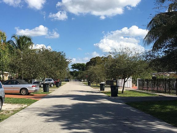 4th image of 1330 NW 126th St