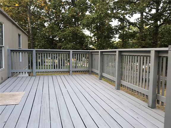 3rd image of 11143 Lakeside Ln