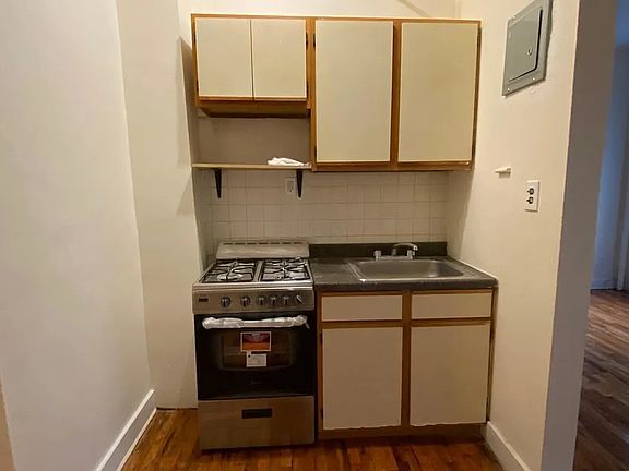 2nd image of 168 State St #3C