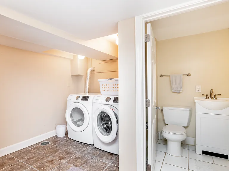 2223 Strathmoor Blvd #FURNISHED — Photo 6