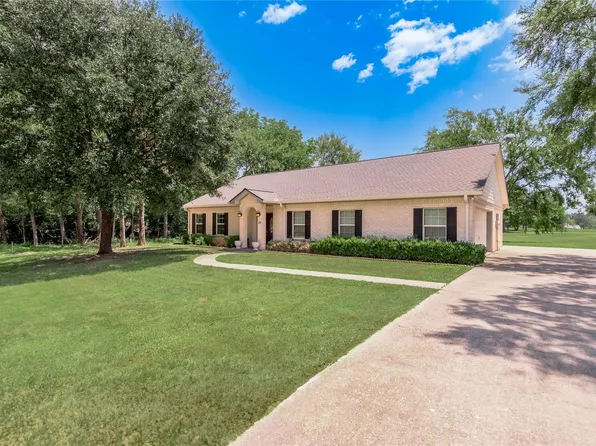 22 Greenway Dr, Trinity, TX 75862