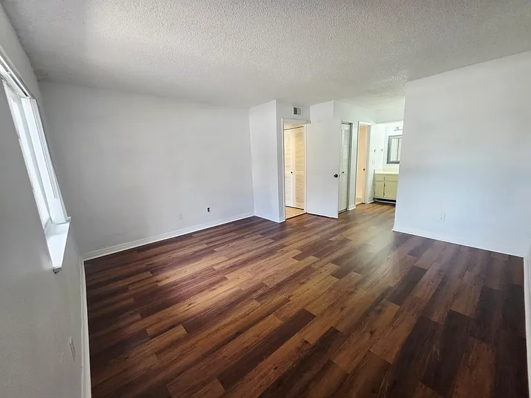 2470 Lakeway Branch Dr #907 — Photo 16