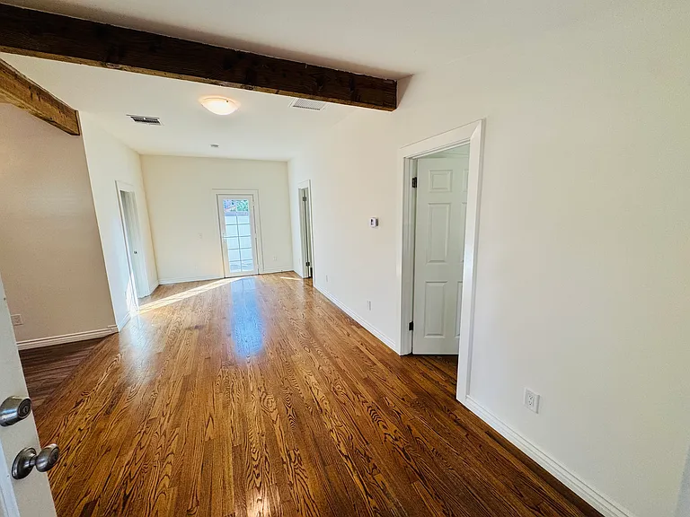 825 N Pasadena Ave — Photo 12