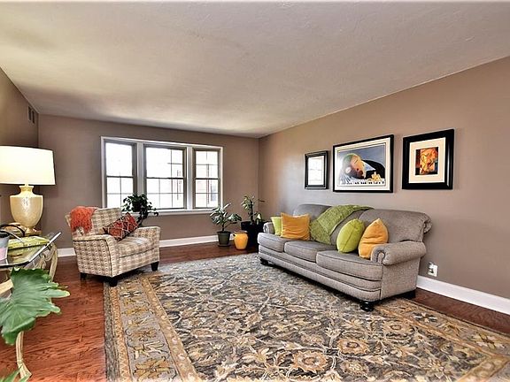 3rd image of 13610 Shaker Blvd APT 503
