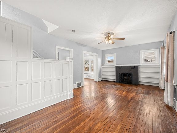 3rd image of 622 Sackett Ave