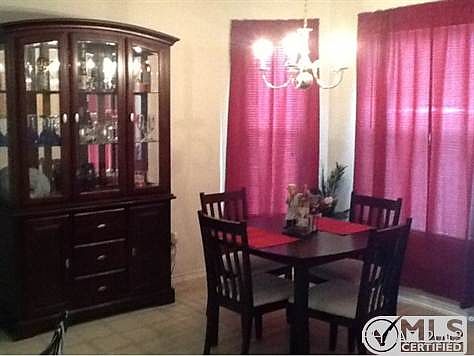 Eat in kitchen area