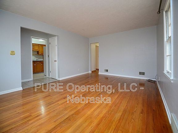 5th image of 3333 S 82nd St