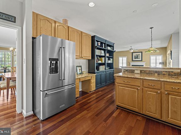 5th image of 46310 Summerhill Pl
