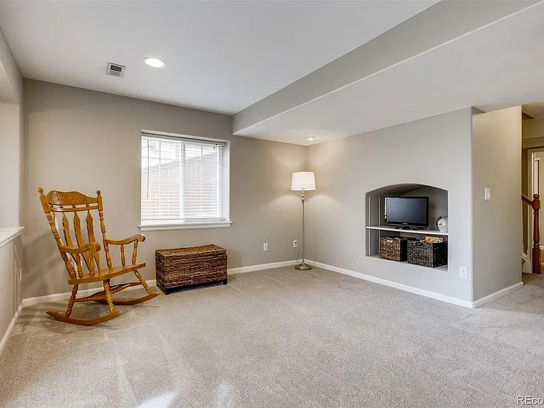 1270 Thornbury Pl — Photo 19