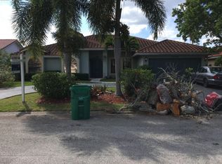 4896 NW 97th Dr, Coral Springs, FL 33076