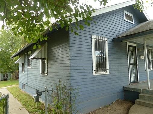 3rd image of 3005 Lafayette Ave