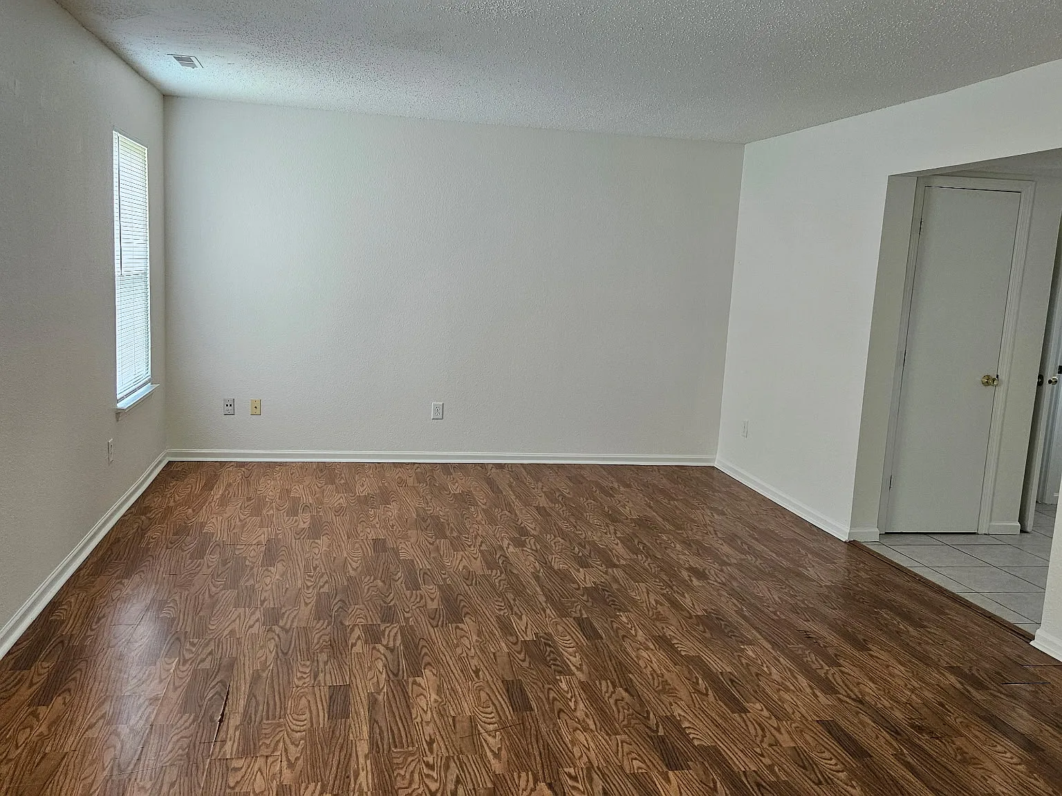 3 bed, 2.5 bath, 1440 sqft, $1,950 — Photo 4