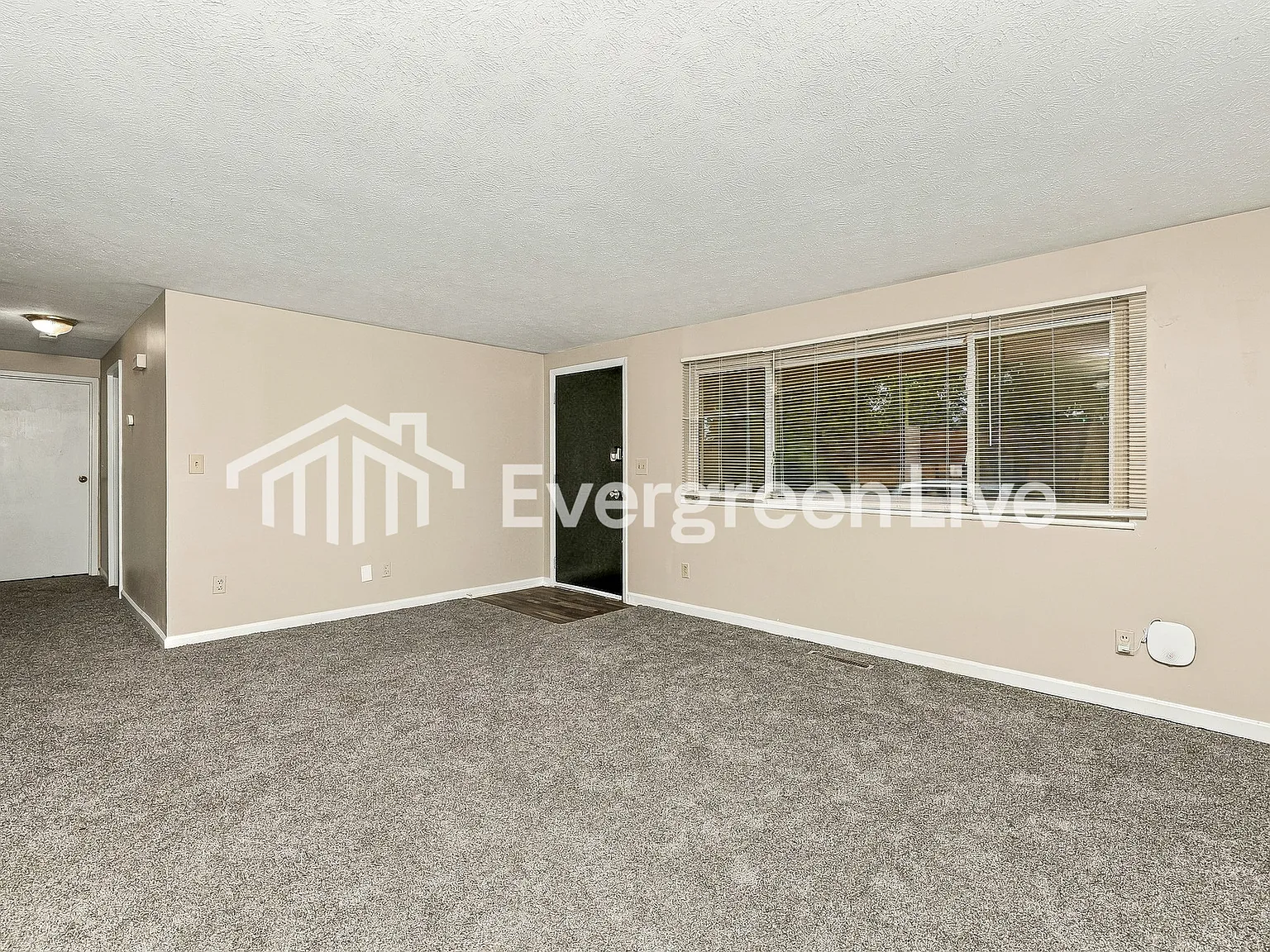 3 bed, 1.0 bath, 1080 sqft, $1,395 — Photo 4