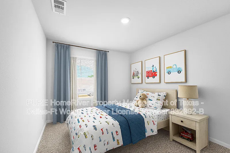 4 bed, 2.5 bath, 2203 sqft, $2,235 — Photo 4