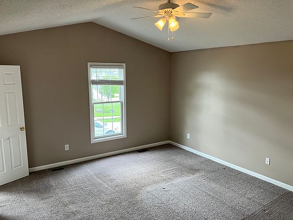 5th image of 43 Poole Ct