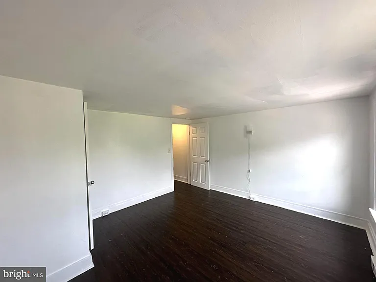 27.5 W Bethel St — Photo 23