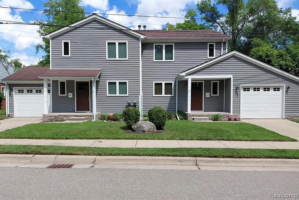 2 bed, 1.5 bath, 1250 sqft, $2,400 — Photo 1