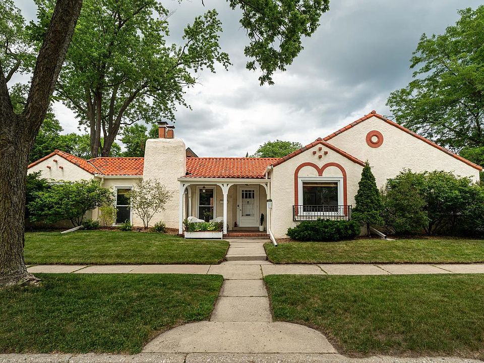 1st image of 130 W Birch AVENUE