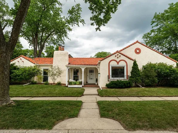130 W Birch AVENUE, Whitefish Bay, WI 53217