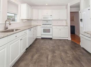44 Auburn St, Waltham, MA 02453