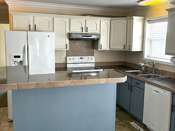 5th image of 123 Mobley Street