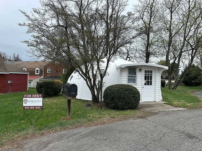 3313 Old Forest Rd — Photo 4