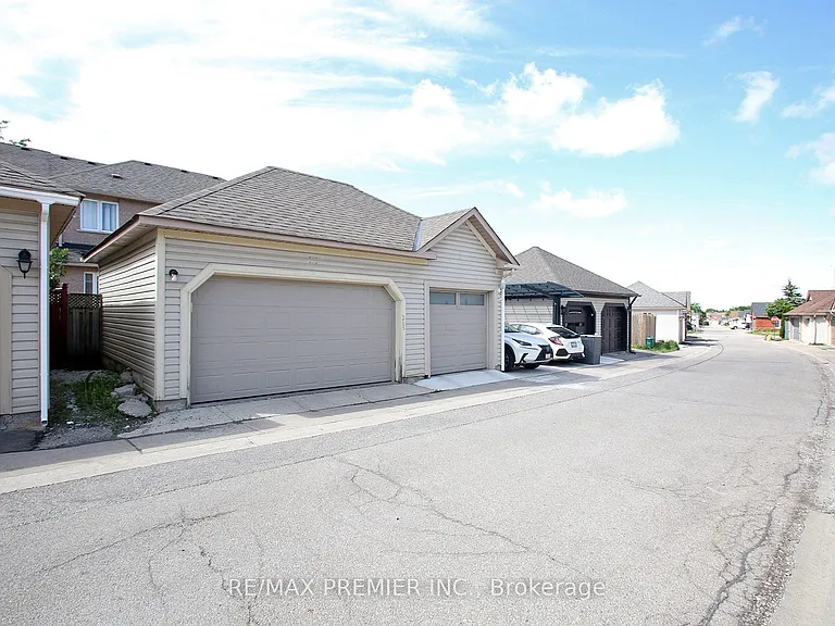 205 Equator Cres — Photo 29