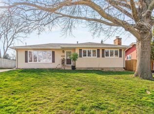 3220 W Ridge Dr, Waterloo, IA 50701