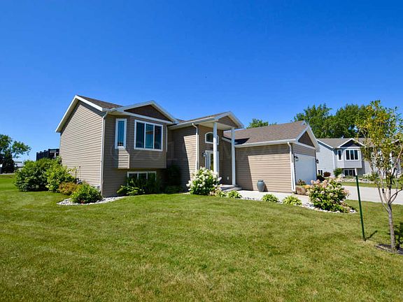 3rd image of 1533 Johnson Dr