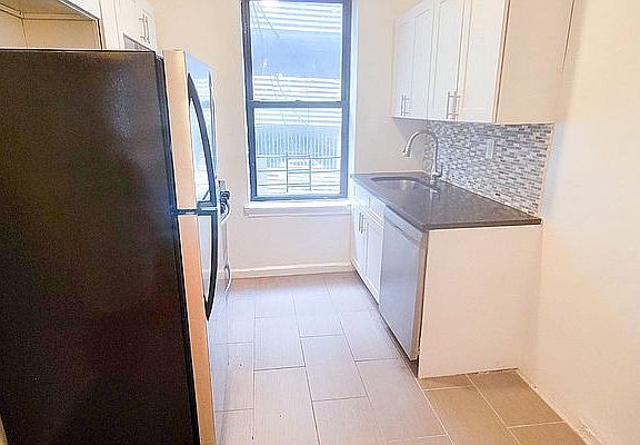 2nd image of 20 E 190th St APT 1A