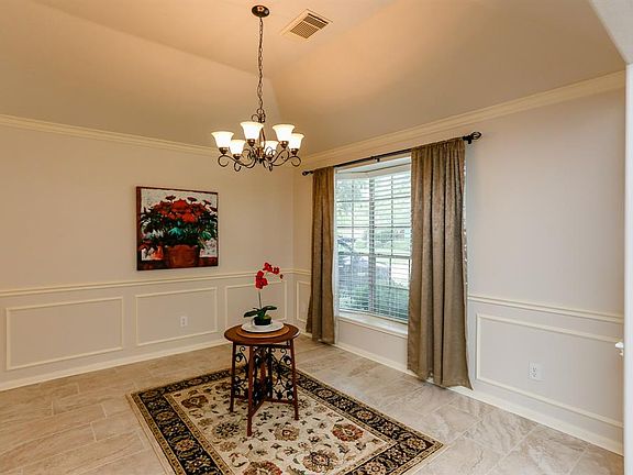 4th image of 2219 Country Mile Ln