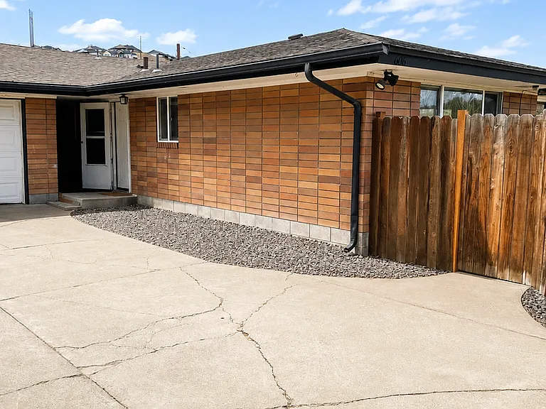 606 Anchor Pl — Photo 19
