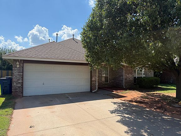 2nd image of 411 S Pointe Ln