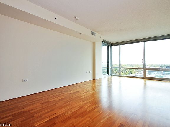 2nd image of 9725 Woods Dr Unit 1106