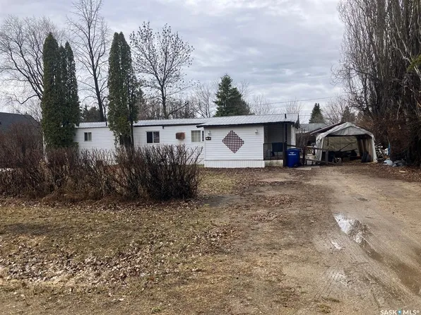 407 Railway AVENUE, White Fox, SK S0J 3B0