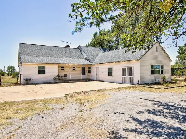 256279 Airport Rd, Watonga, OK 73772