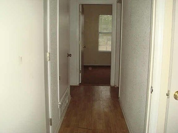 5th image of 305 Melody Cir